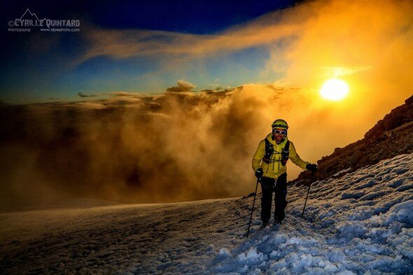 1 Francois D'Haene sur le Cayambe Équateur 2015 photo Cyrille Quintard